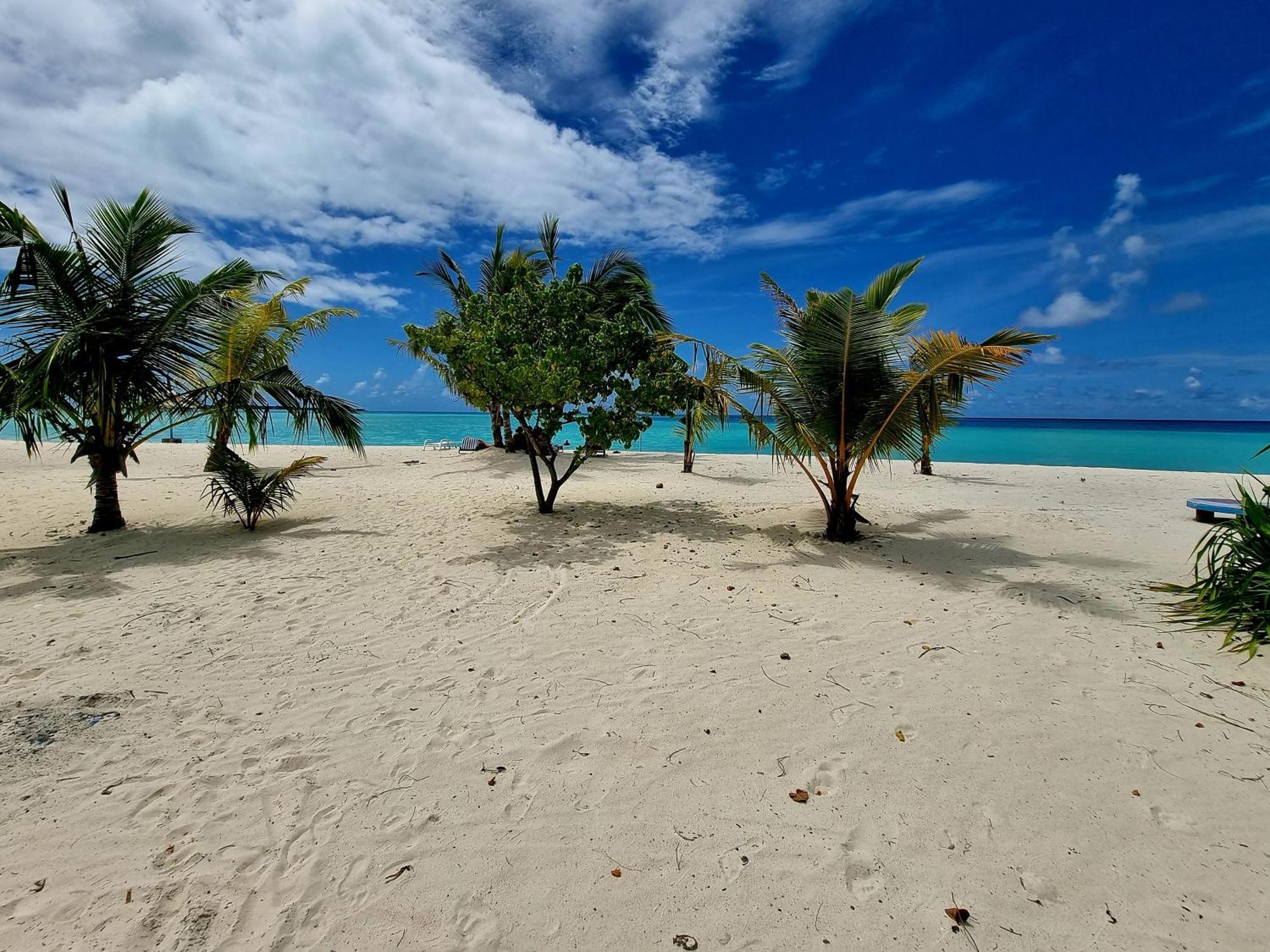 Dravida Hotel Maamigili Island Bagian luar foto